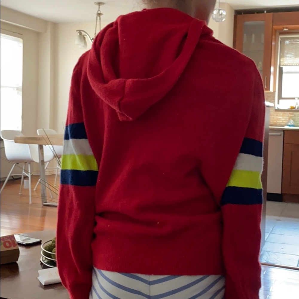 Sweater - Picture 4 of 4